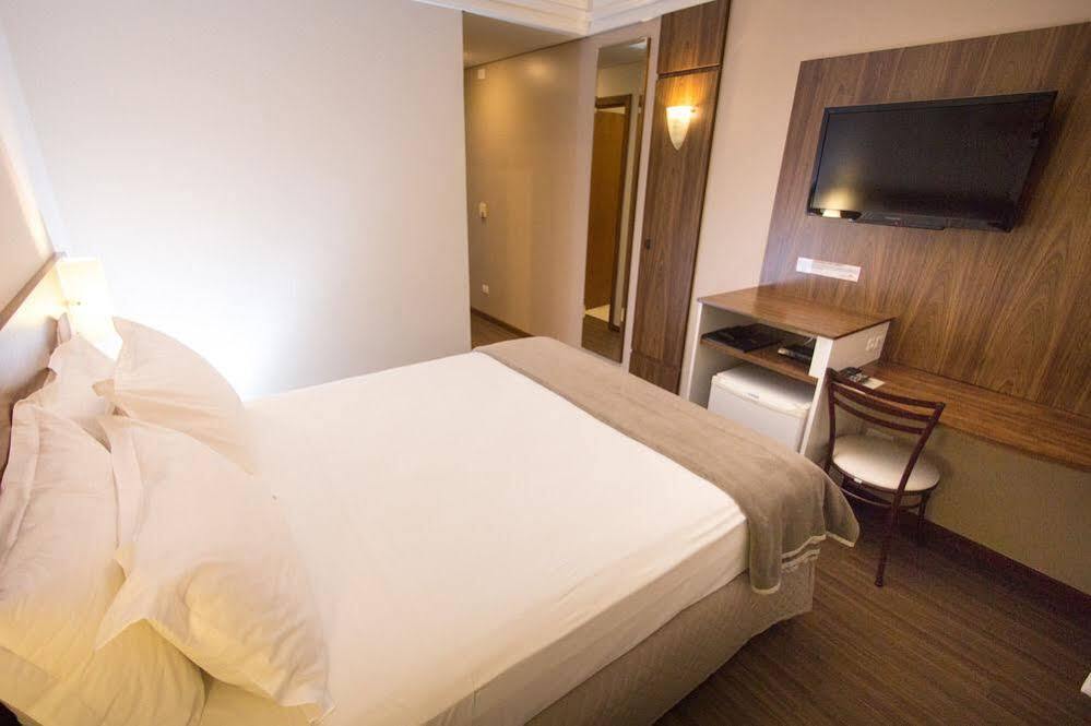 Hotel Princess Ponta Grossa  Zewnętrze zdjęcie